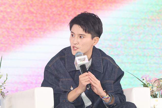 影片基于意大利作家卡洛·科洛迪创作的童话小说改编，故事围绕一个老木匠与他雕刻的小木偶匹诺曹展开